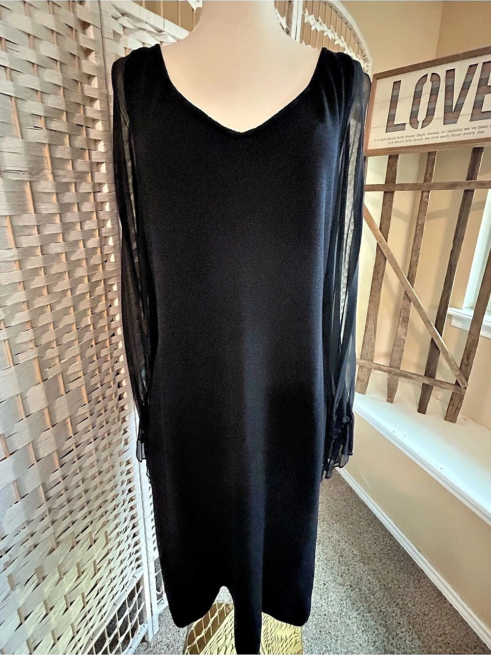 St. John Evening Sheer Sleeve Mini Dress in Black Size Medium Like New